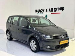Nero Usata 2015 VW Touran Comfortline Monovolume | 10.900 €