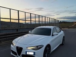Bianco Usata 2018 Alfa Romeo Giulia Tre volumi | 19.000 € (Buon prezzo)