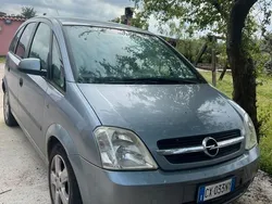 Usata 2005 Opel Meriva Monovolume | 2000 € (Buon prezzo)