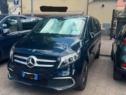 Blu Usata 2021 Mercedes V300 Edition Monovolume | 40.000 € (Cara)