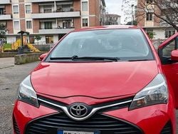 Rosso Usata 2016 Toyota Yaris Due volumi | 9400 € (Buon prezzo)