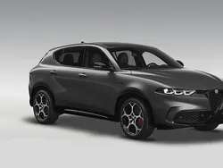 Rosso Nuova 2025 Alfa Romeo Tonale Veloce SUV | 39.790 € (Buon prezzo)