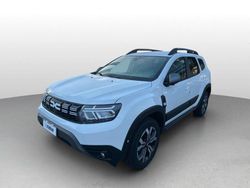 Bianco ghiaccio Usata 2022 Dacia Duster Journey SUV | 14.900 € (Buon prezzo)