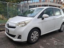 Bianco Usata 2012 Toyota Verso-S Style Monovolume | 6400 € (Buon prezzo)