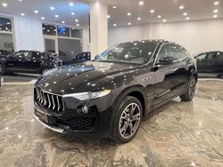 Nero Usata 2016 Maserati Levante SUV | 29.500 €