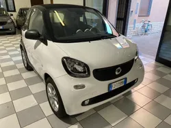 Bianco Usata 2017 Smart ForTwo Coupé Coupé | 13.990 € (Buon prezzo)