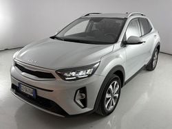 Argento Usata 2025 Kia Stonic Style SUV | 16.400 € (Buon prezzo)