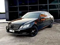 Nero Usata 2011 Mercedes E200 Avantgarde Tre volumi | 9950 € (Buon prezzo)