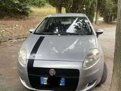 Usata 2009 Fiat Grande Punto Active Due volumi | 2200 € (Buon prezzo)