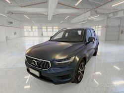 Blu Usata 2021 Volvo XC40 Inscription SUV | 27.100 € (Buon prezzo)