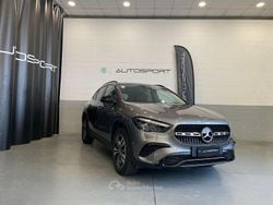 Gray Usata 2024 Mercedes GLA180 Advanced SUV | 37.900 € (Buon prezzo)