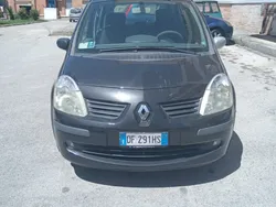 Usata 2006 Renault Modus Monovolume | 2000 € (Buon prezzo)