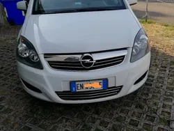 Usata 2012 Opel Zafira Monovolume | 9000 € (Molto cara)