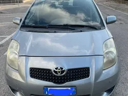 Usata 2006 Toyota Yaris Due volumi | 2500 € (Buon prezzo)