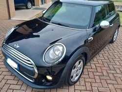 Nero Usata 2016 Mini Cooper Due volumi | 8490 € (Ottimo prezzo)
