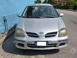 Usata 2002 Nissan Almera S Monovolume | 700 €