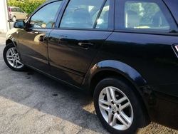 Nero Usata 2007 Opel Astra Club Station wagon | 2000 € (Buon prezzo)