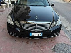 Nero Usata 2009 Mercedes E350 Tre volumi | 10.999 €