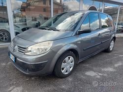 Käytetty 2005 Renault Scénic II Authentique Tila-auto | 1450 € (Perustarjous)