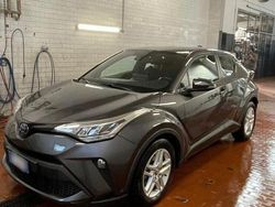 Grigio Usata 2022 Toyota C-HR Business Edition SUV | 20.970 € (Buon prezzo)