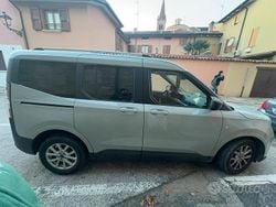 Grigio Usata 2024 Ford Tourneo Courier Monovolume | 20.000 € (Ottimo prezzo)