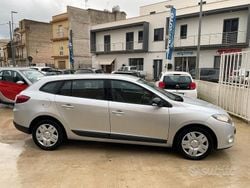 Argento Usata 2011 Renault Mégane GrandTour Station wagon | 3900 € (Buon prezzo)