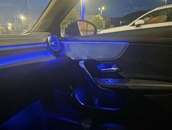 Bianco Usata 2019 Mercedes 180 AMG Tre volumi | 23.999 € (Buon prezzo)