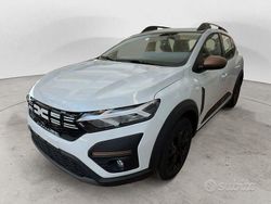 Bianco Nuova 2025 Dacia Sandero Extreme Tre volumi | 17.990 € (Buon prezzo)