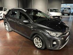 Grigio Usata 2018 Kia Stonic Urban SUV | 10.400 € (Ottimo prezzo)