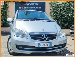 Argento Usata 2012 Mercedes A180 Style Tre volumi | 3490 € (Ottimo prezzo)
