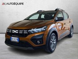 Arancione Usata 2023 Dacia Sandero Comfort Tre volumi | 13.990 € (Buon prezzo)