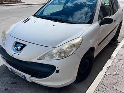 Bianco Usata 2009 Peugeot 206+ Due volumi | 2700 € (Cara)