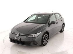 Grigio antracite Usata 2021 VW Golf VIII Life Tre volumi | 21.500 € (Buon prezzo)