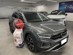 Grigio scuro Usata 2022 VW T-Roc Life SUV | 19.500 € (Buon prezzo)