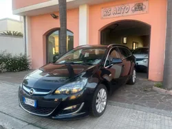Nero Usata 2015 Opel Astra Cosmo Station wagon | 6300 € (Buon prezzo)