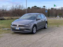 Grigio Usata 2020 VW Polo Comfortline Tre volumi | 14.900 € (Buon prezzo)