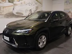Verde Usata 2021 Lexus UX Business Edition SUV | 22.900 € (Buon prezzo)
