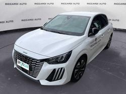 Bianco Nuova 2025 Peugeot 208 Allure Due volumi | 22.900 € (Buon prezzo)