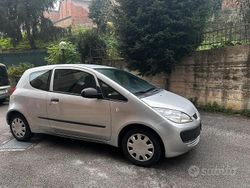 Grigio Usata 2005 Mitsubishi Colt Tre volumi | 2800 € (Buon prezzo)