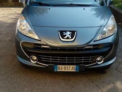 Usata 2007 Peugeot 207 CC Cabrio | 3700 € (Ottimo prezzo)