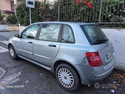 Usata 2004 Fiat Stilo Tre volumi | 850 € (Buon prezzo)