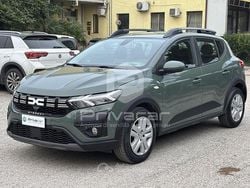 Verde Usata 2023 Dacia Sandero Essentiel Tre volumi | 13.300 € (Buon prezzo)