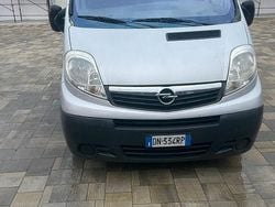 Grigio Usata 2008 Opel Vivaro Furgone | 8000 €