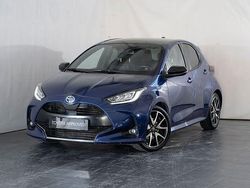 Blu Usata 2020 Toyota Yaris Hybrid Lounge Tre volumi | 18.600 € (Molto cara)