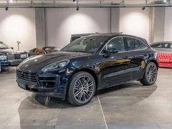 Nero Usata 2020 Porsche Macan Turbo SUV | 67.400 € (Buon prezzo)