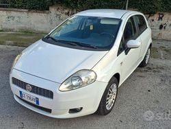 Bianco Usata 2009 Fiat Grande Punto Dynamic Due volumi | 2199 € (Ottimo prezzo)