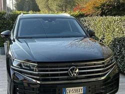 Usata 2024 VW Touareg Elegance SUV | 65.000 € (Cara)