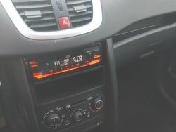 Grigio Usata 2011 Peugeot 207 Station wagon | 3800 € (Buon prezzo)