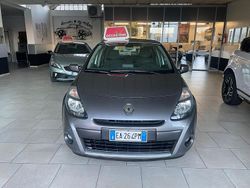 Grigio Usata 2010 Renault Clio II Dynamique Tre volumi | 4990 € (Cara)
