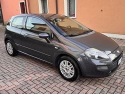 Grigio Usata 2015 Fiat Punto Street Tre volumi | 2500 € (Ottimo prezzo)